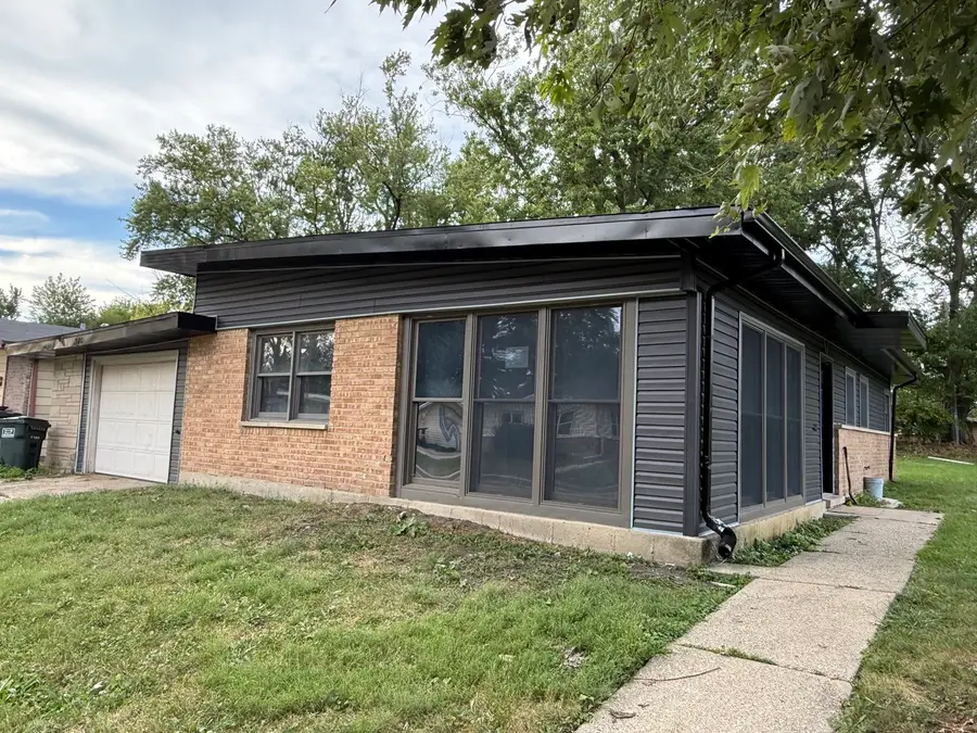 320 Sioux Street, Park Forest, IL 60466 - #3