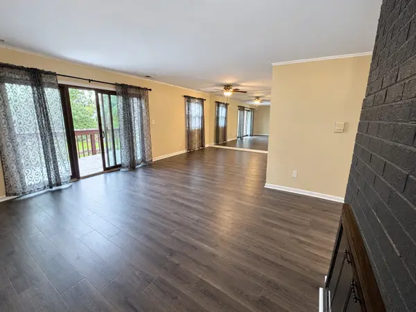 3710 215th Street #303, Matteson, IL 60443