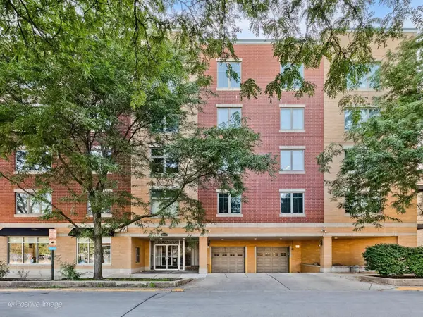 8000 Kilpatrick Avenue #2F, Skokie, IL 60076