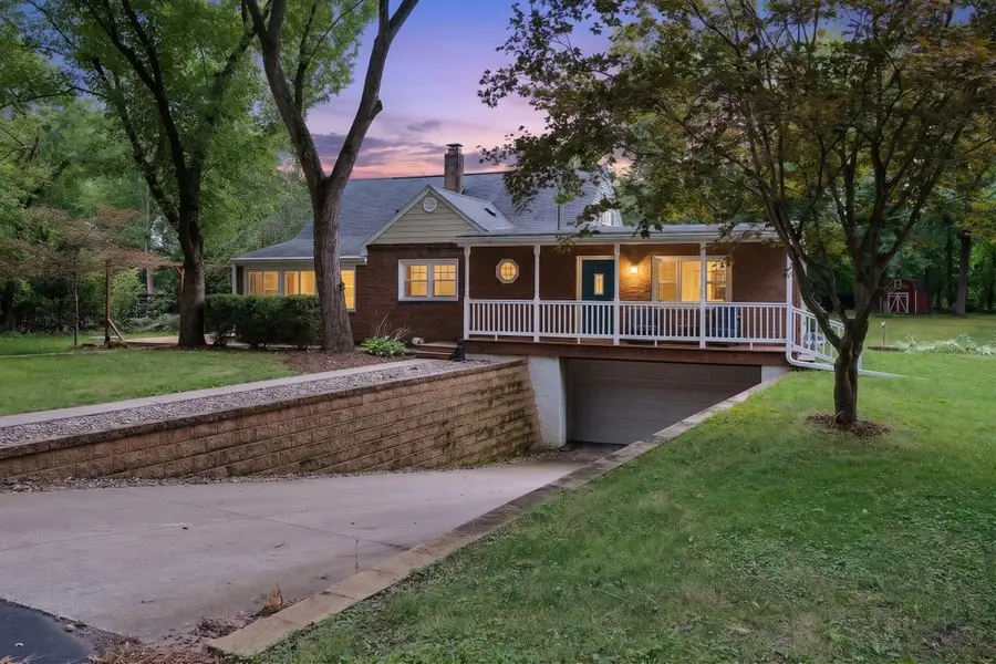 2831 44th Street, Moline, IL 61265 - #2