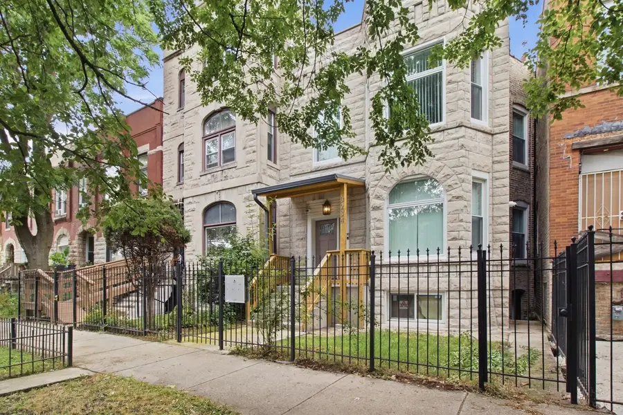 3234 W Fulton Boulevard, Chicago, IL 60624 - #3