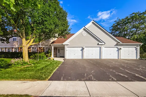 75 Larch Court #Z1, Schaumburg, IL 60193