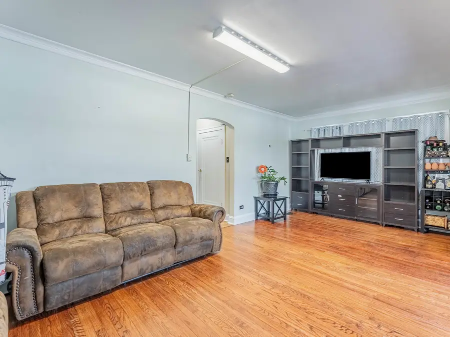 1333 Willow Avenue, Des Plaines, IL 60016 - #2