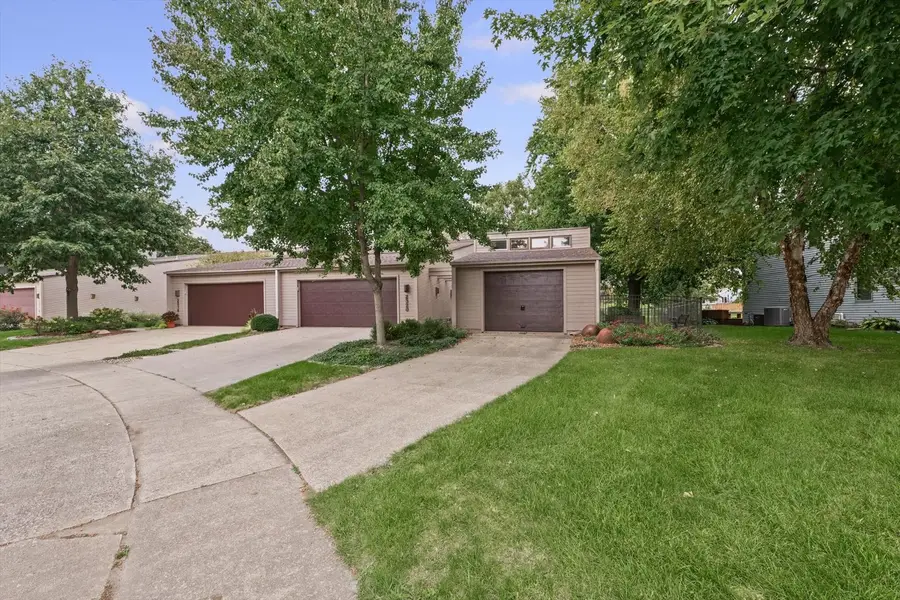 2320 Briar Hill Drive, Champaign, IL 61822 - #2