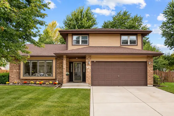 29 Mayfair Lane, Aurora, IL 60504