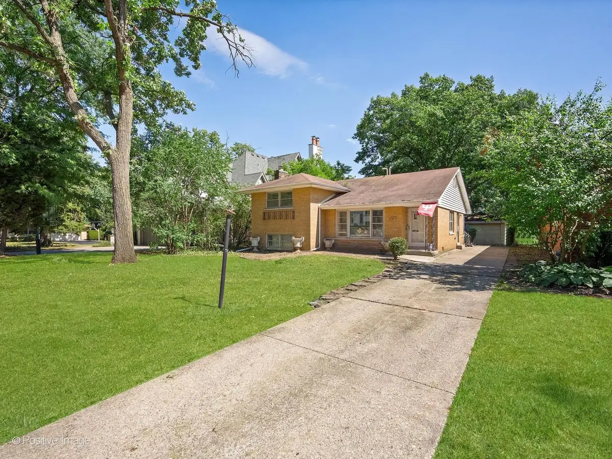 21 N Quincy Street, Hinsdale, IL 60521 - #1
