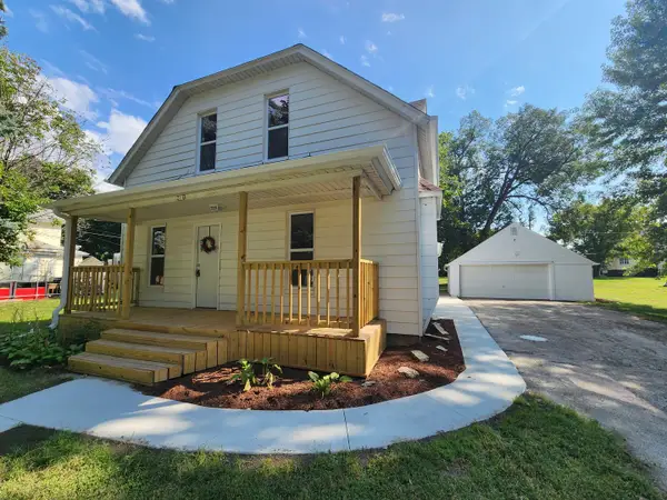 211 N Hickory Street, Wenona, IL 61377