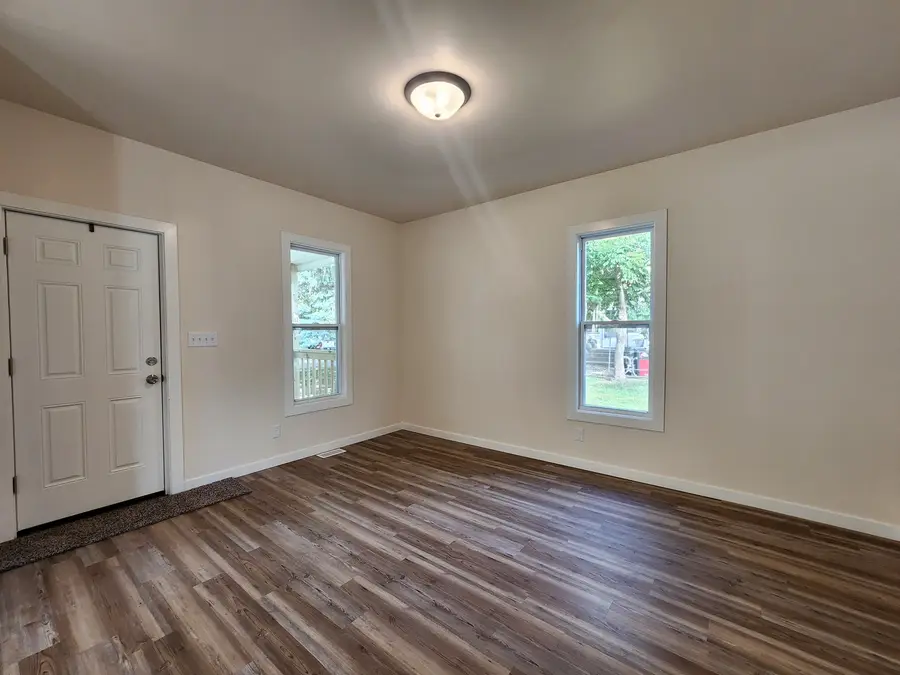 211 N Hickory Street, Wenona, IL 61377 - #3