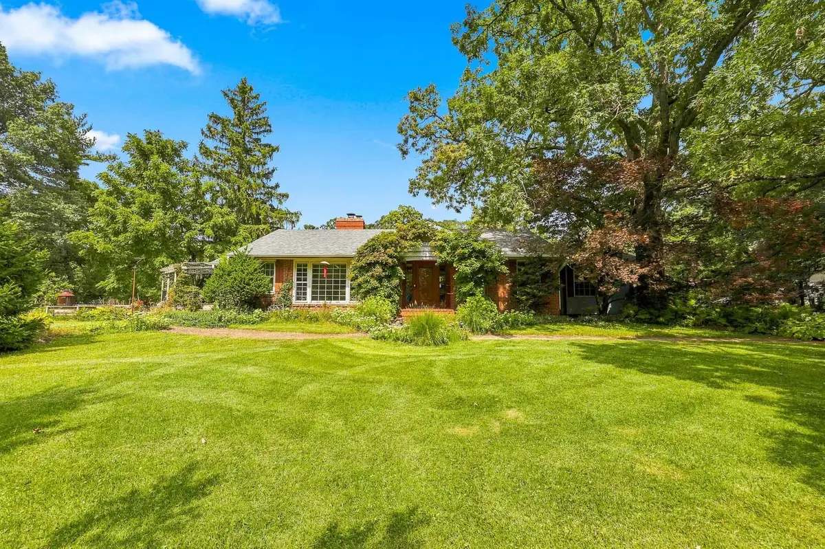 30w030 Schick Road, Bartlett, IL 60103 - #1