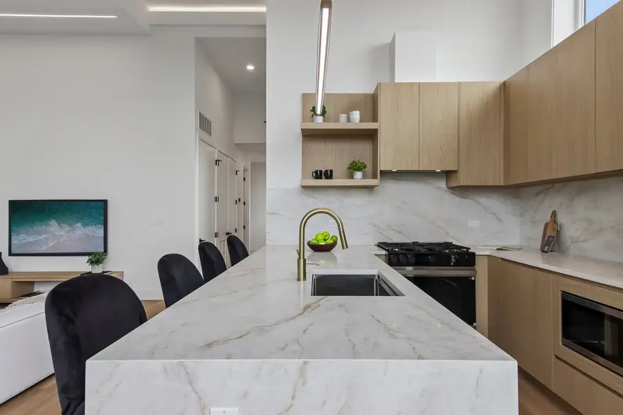 1656 N Bosworth Avenue #PH-4N, Chicago, IL 60642 - #3