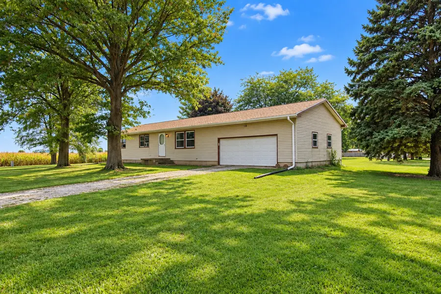 10419 Hampton Drive, Rock Falls, IL 61071 - #2