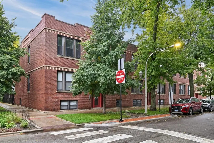 2920 W Berteau Avenue #2, Chicago, IL 60618 - #2