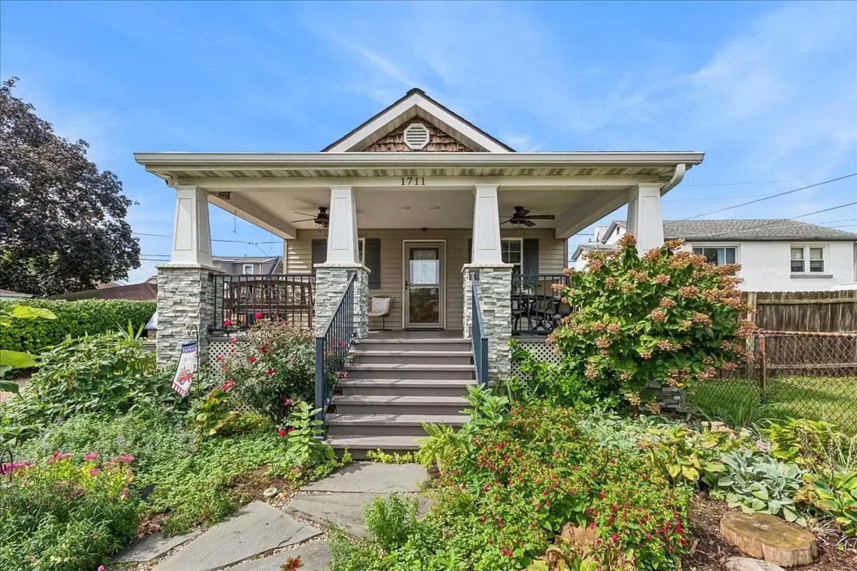 1711 Cora Street, Crest Hill, IL 60403 - #1