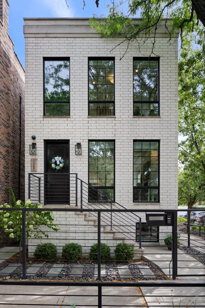 2057 N Oakley Avenue, Chicago, IL 60647 - #2