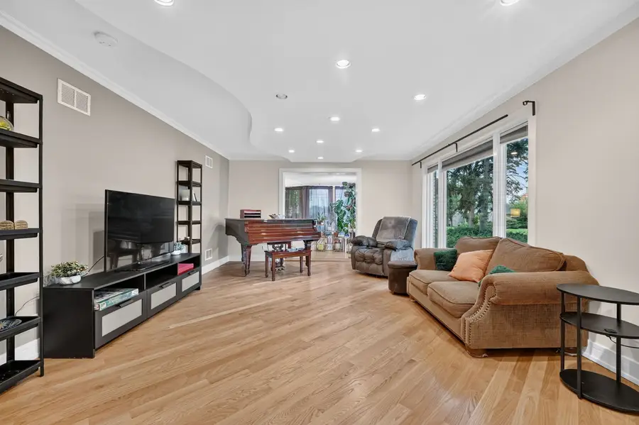 75 N 2nd Avenue, Des Plaines, IL 60016 - #2