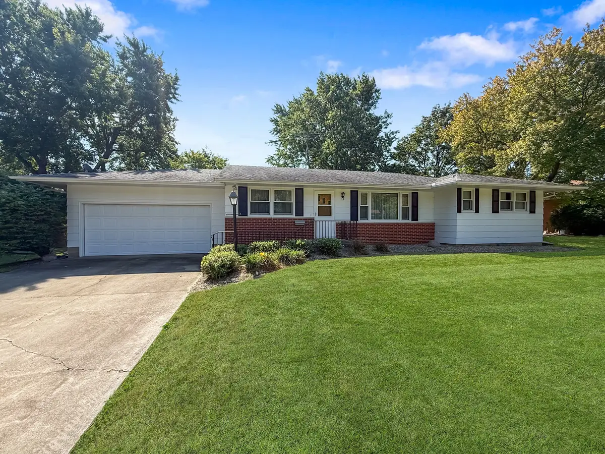 311 E Franklin Street, Fisher, IL 61843 - #1