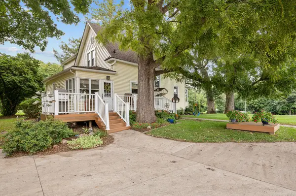 715 12th Street, Rapids City, IL 61275