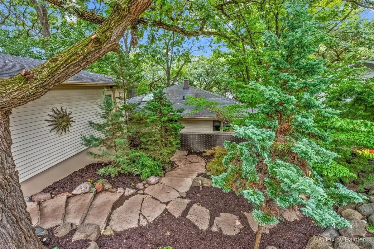 208 N Shore Drive, Oakwood Hills, IL 60013 - #1