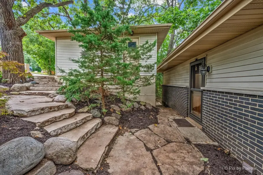 208 N Shore Drive, Oakwood Hills, IL 60013 - #2