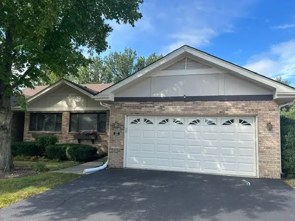 127 Villa Way #127, Bloomingdale, IL 60108