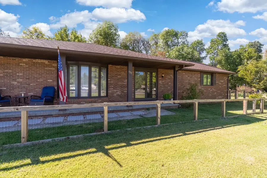 108 Oaklawn Circle, Energy, IL 62933 - #3