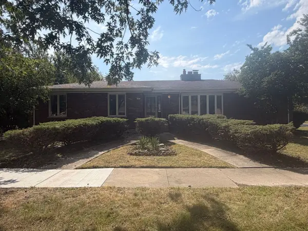 16407 Woodlawn Avenue E, South Holland, IL 60473