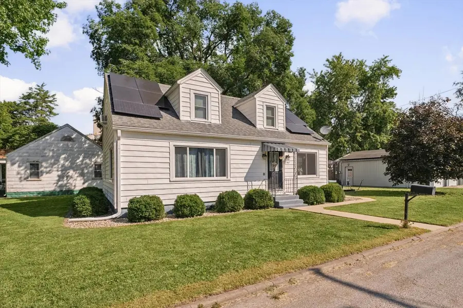 307 W Green Street, Newman, IL 61942 - #3