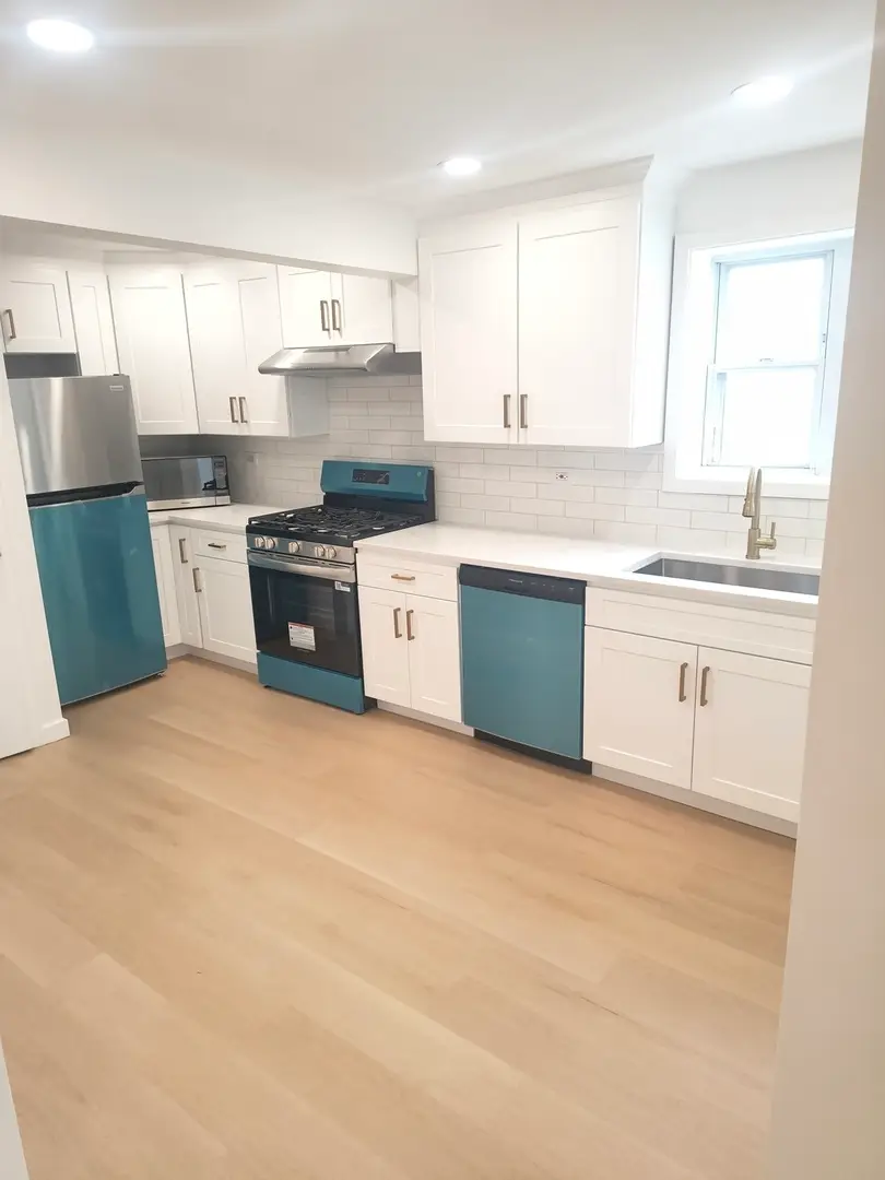 9822 Meade Avenue, Oak Lawn, IL 60453 - #3