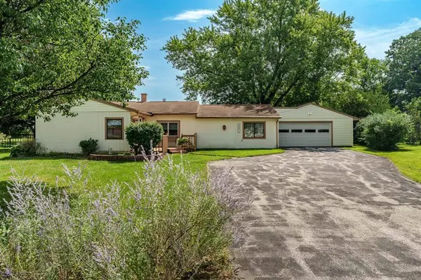 5591 Reimer Drive, Roscoe, IL 61073