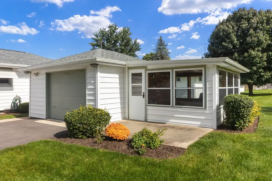 907 4th Street, Harvard, IL 60033 - #2