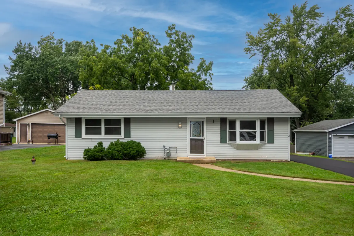 2312 Briar Lane, Lindenhurst, IL 60046 - #1
