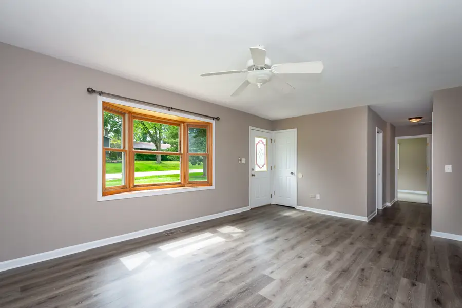 2312 Briar Lane, Lindenhurst, IL 60046 - #3