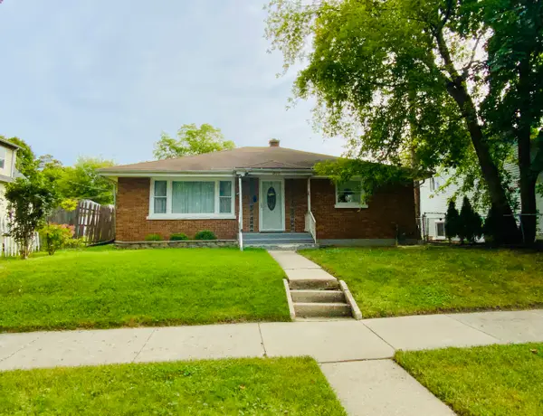 909 Prescott Street, Waukegan, IL 60085