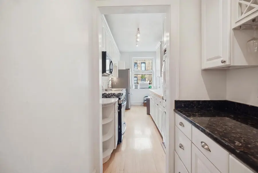 826 Judson Avenue #2, Evanston, IL 60202 - #2