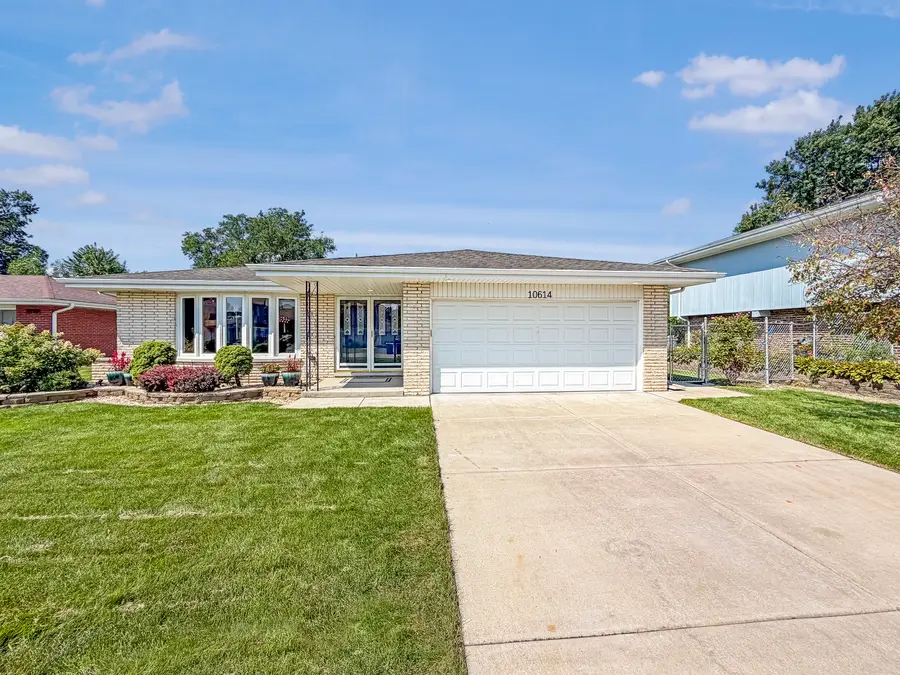 10614 S 84th Avenue, Palos Hills, IL 60465 - #2