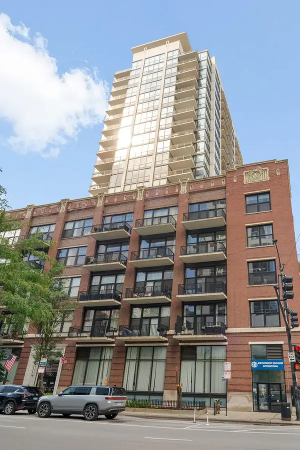 210 S Desplaines Street #1901, Chicago, IL 60661
