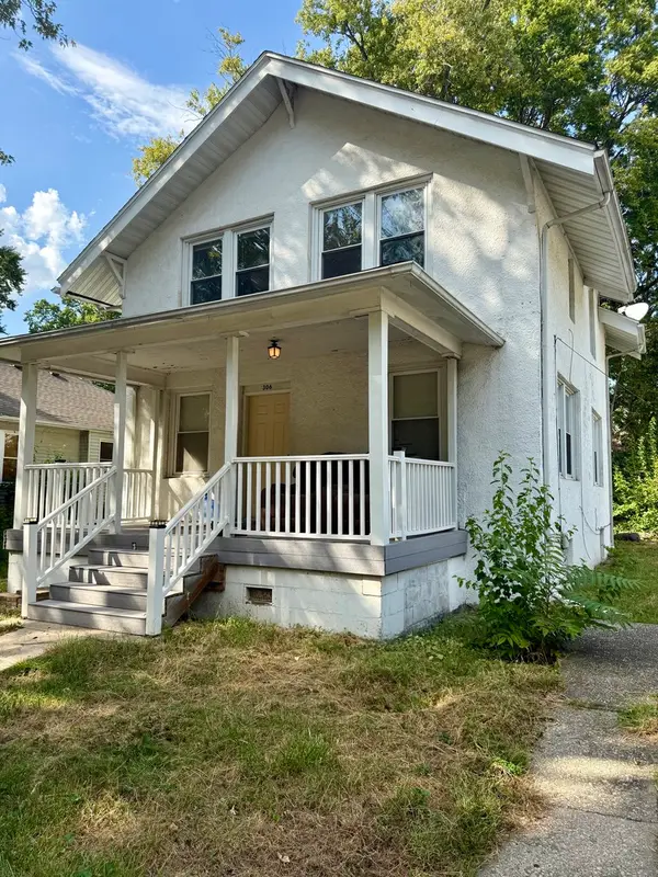 306 W Beardsley Avenue, Champaign, IL 61820