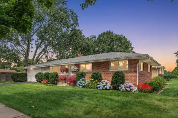 420 Berkshire Lane, Des Plaines, IL 60016