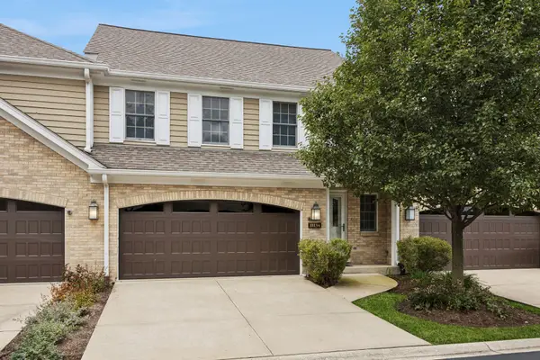 11134 Indian Woods Drive, Indian Head Park, IL 60525