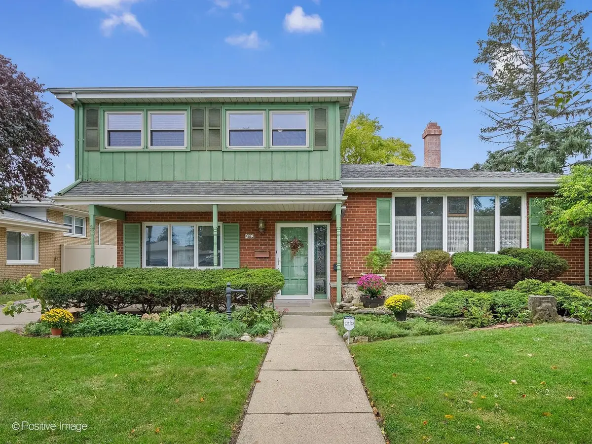 4613 W 105th Street, Oak Lawn, IL 60453 - #1