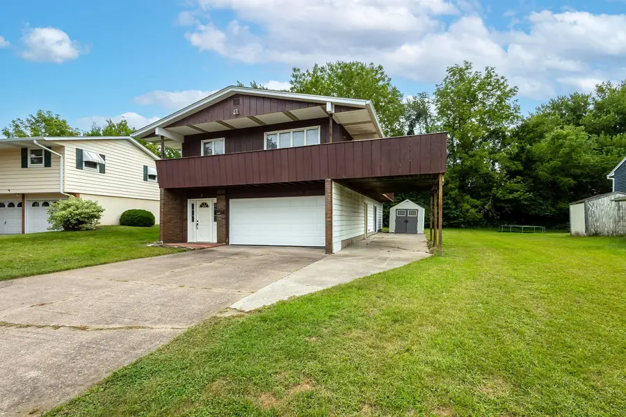 621 11th Street, Silvis, IL 61282 - #2