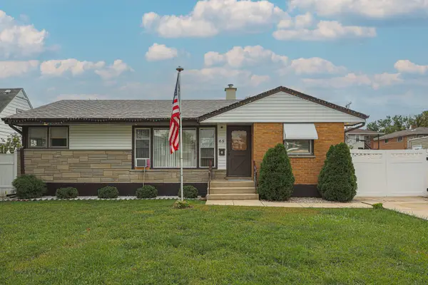 65 Victoria Drive, Northlake, IL 60164