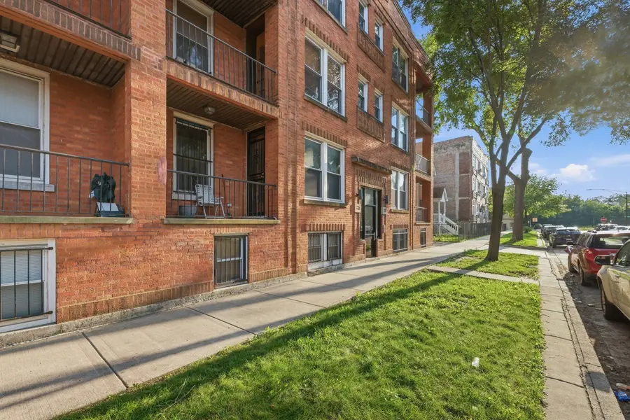 1425 E 68th Street #1, Chicago, IL 60637 - #2