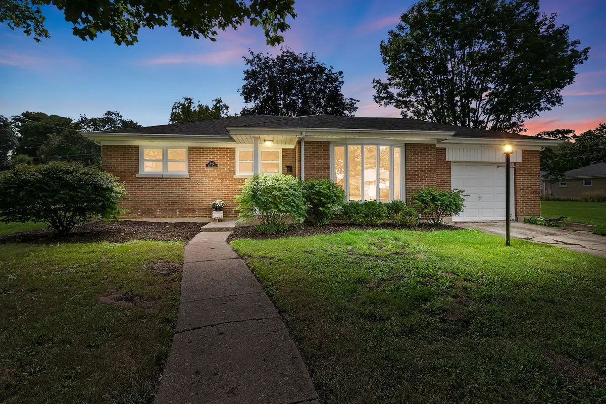 340 James Avenue, Mundelein, IL 60060 - #1