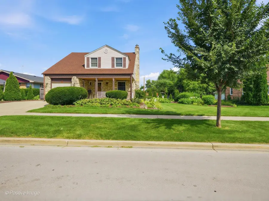 471 N Larch Avenue, Elmhurst, IL 60126 - #2