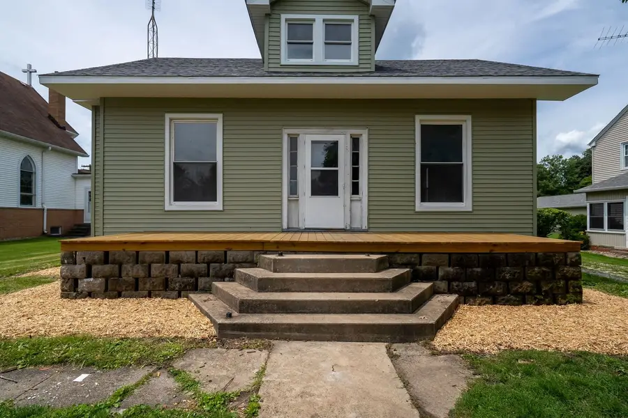 311 S Main Street, Flanagan, IL 61740 - #3