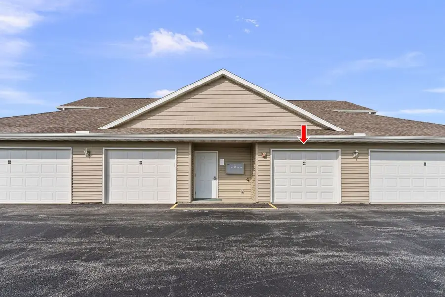 440 E Franklin Street #203, Eldridge, IA 52748 - #3
