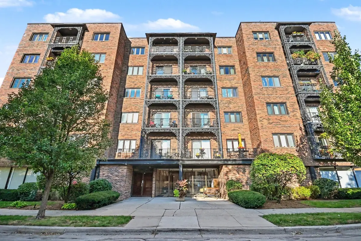 414 Clinton Place #206, River Forest, IL 60305 - #1
