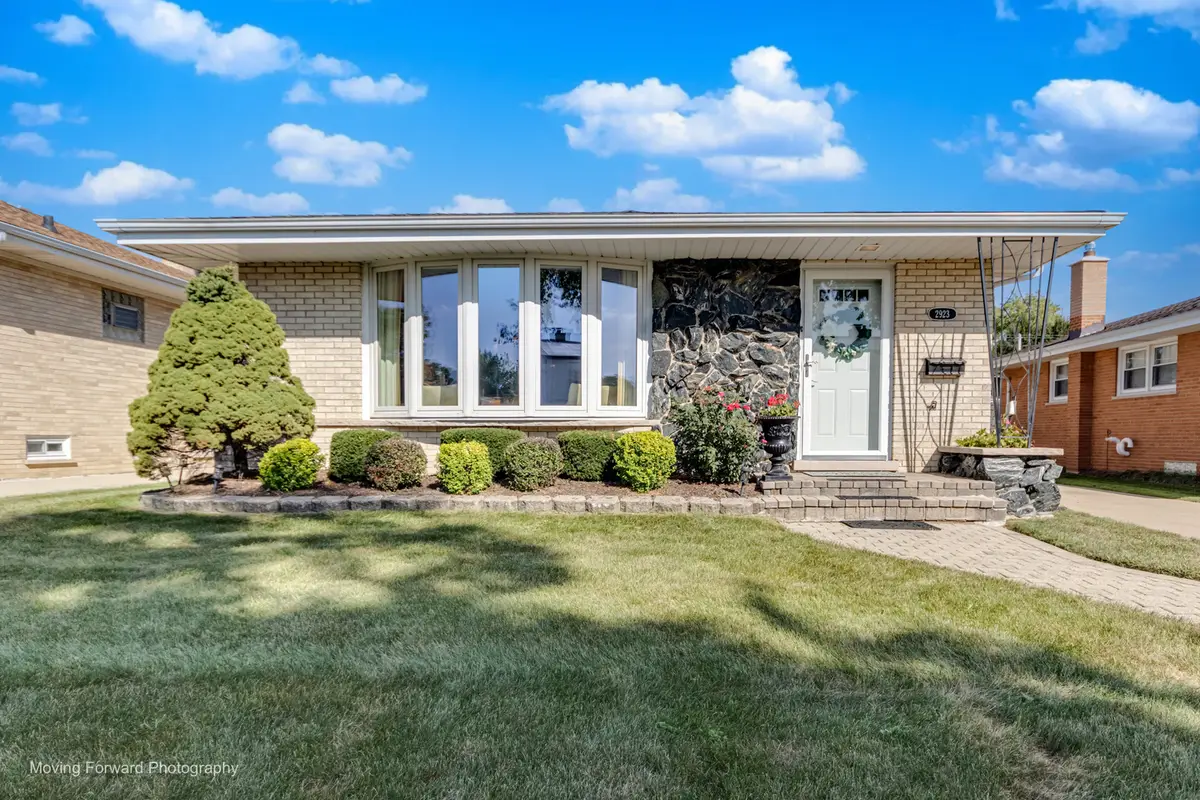 2923 Downing Avenue W, Westchester, IL 60154 - #1