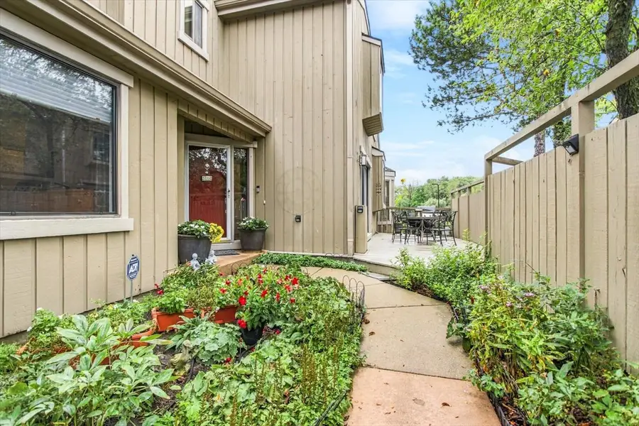 862 Oak Hill Road #504, Lake Barrington, IL 60010 - #3